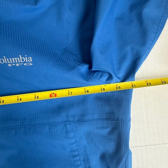 Columbia PFG Lightweight Hooded Jacket - Picture 11 of 12